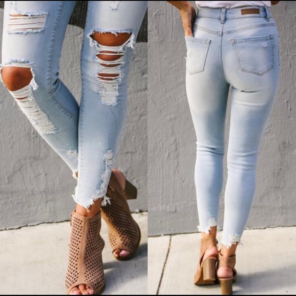 ✨High Waisted Denim Jeans✨‼️SOLD‼️ - Picture 2 of 2